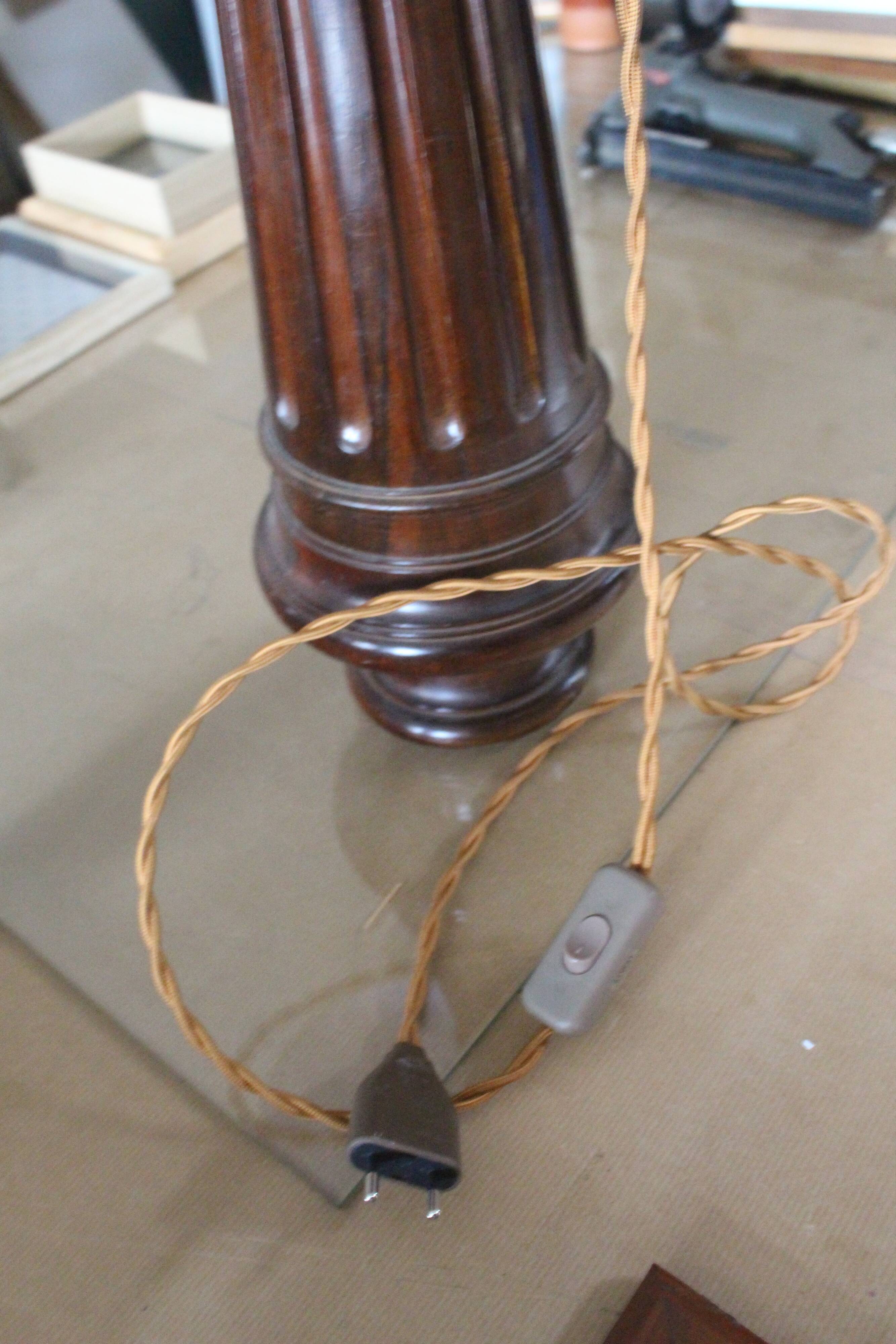 Piano foot lamp
