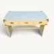 Bureau vintage en bois laqué crème et laiton