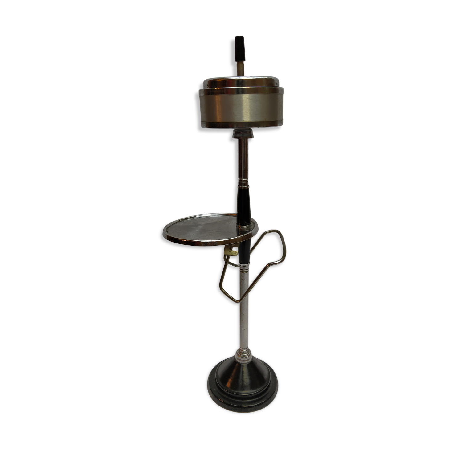 Standing ashtray