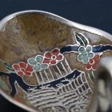 Empty swan pocket in email