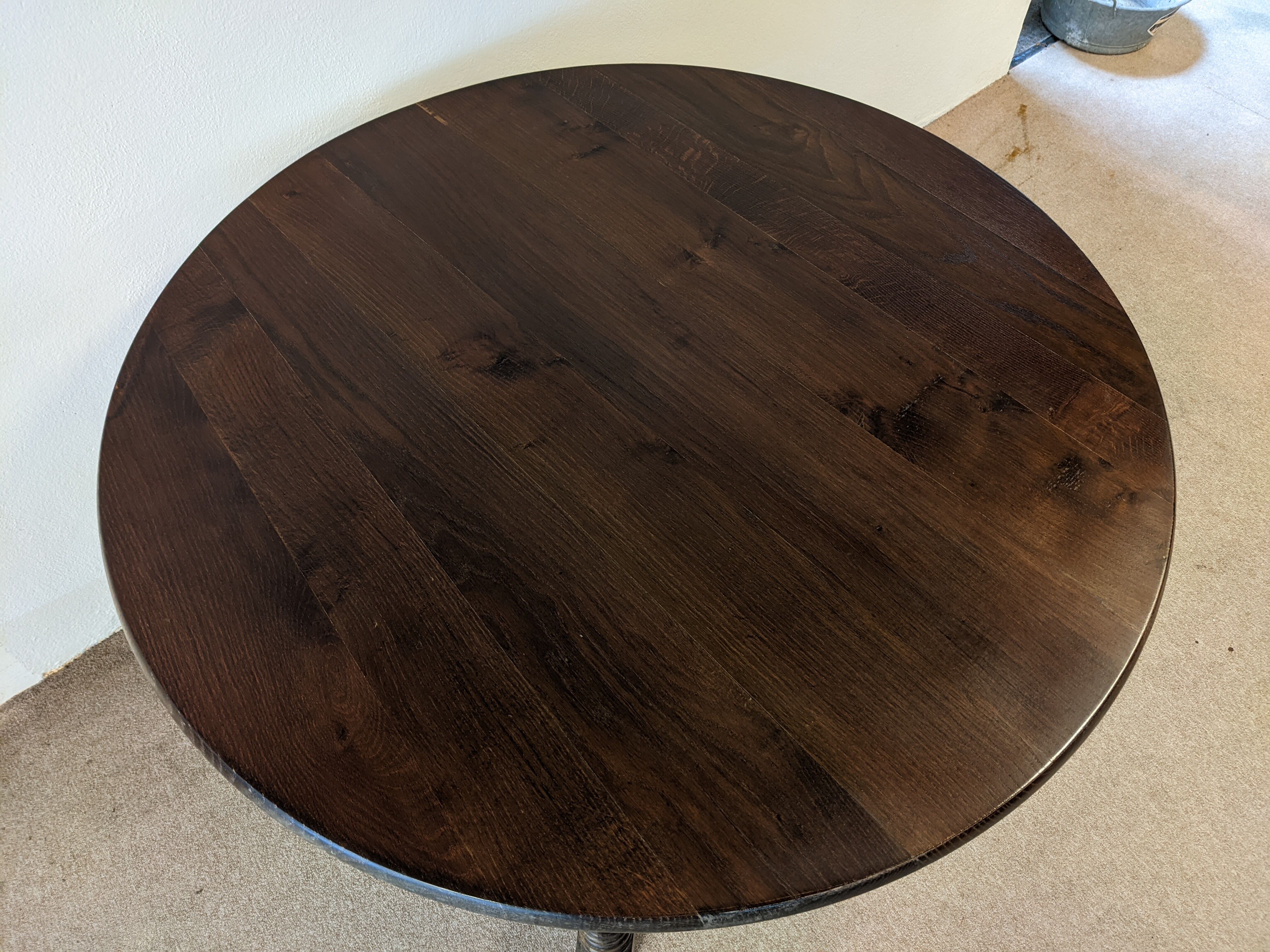 Table ronde en chêne