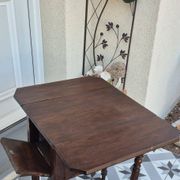 Petite table à rabats