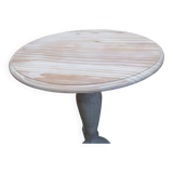 Pedestal Table