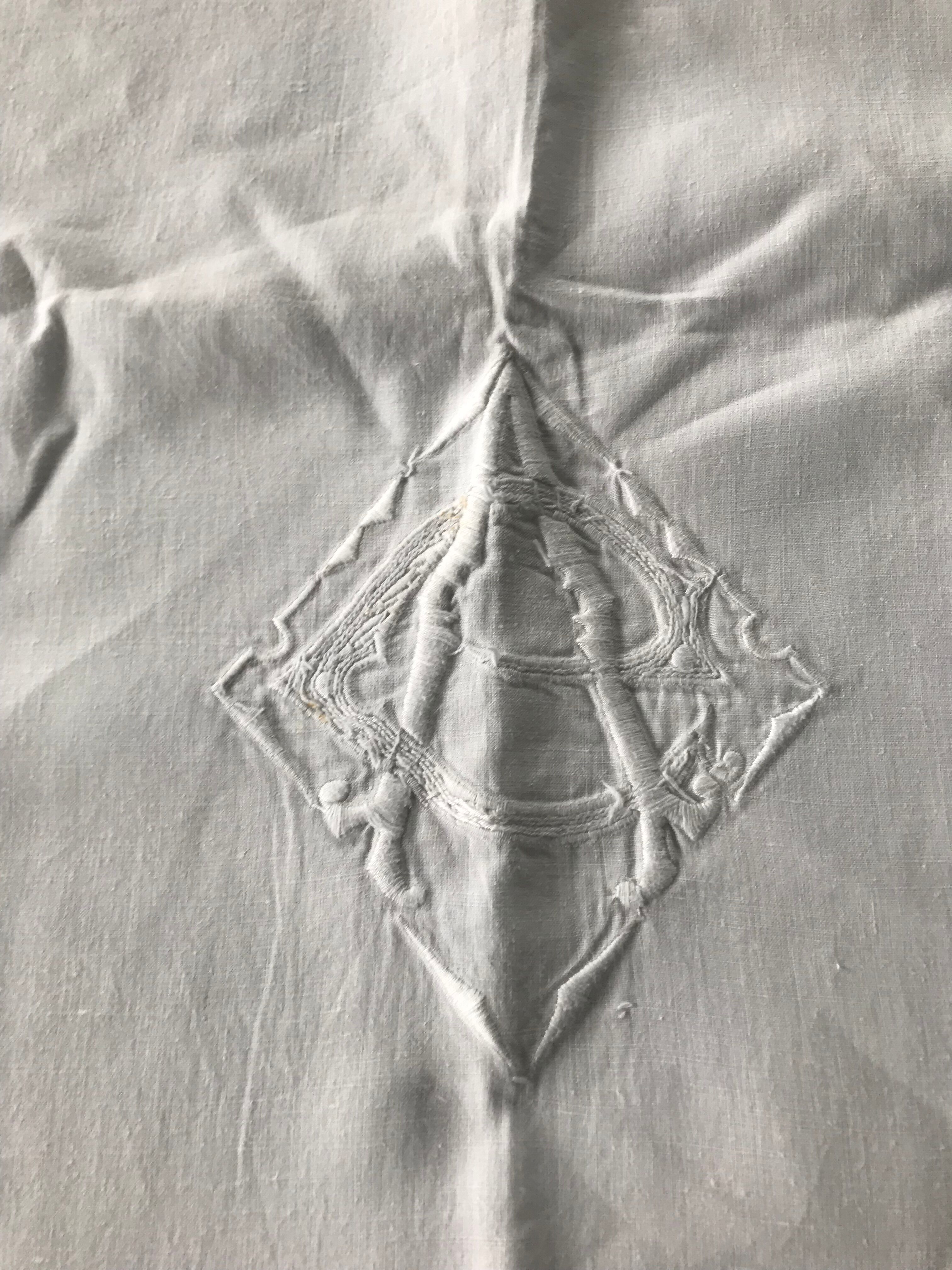 Mestizo cloth or monogrammed hemp