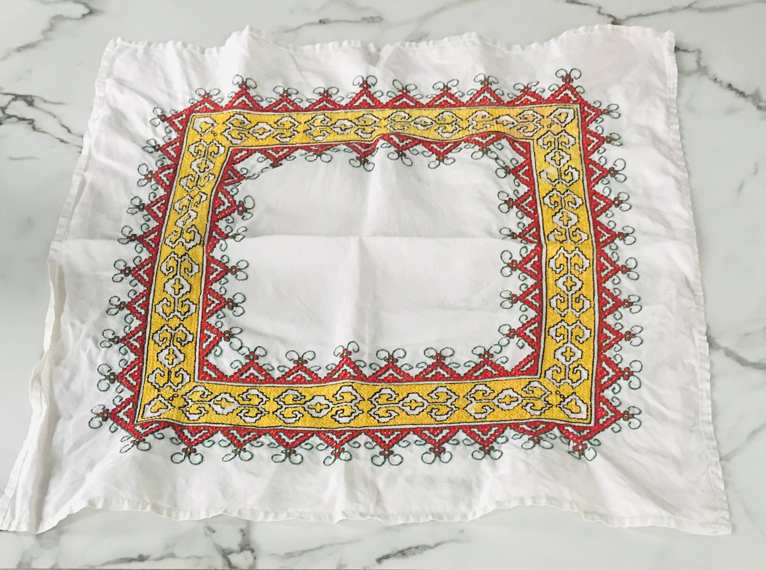 Nappe et serviettes broderies Ukraine