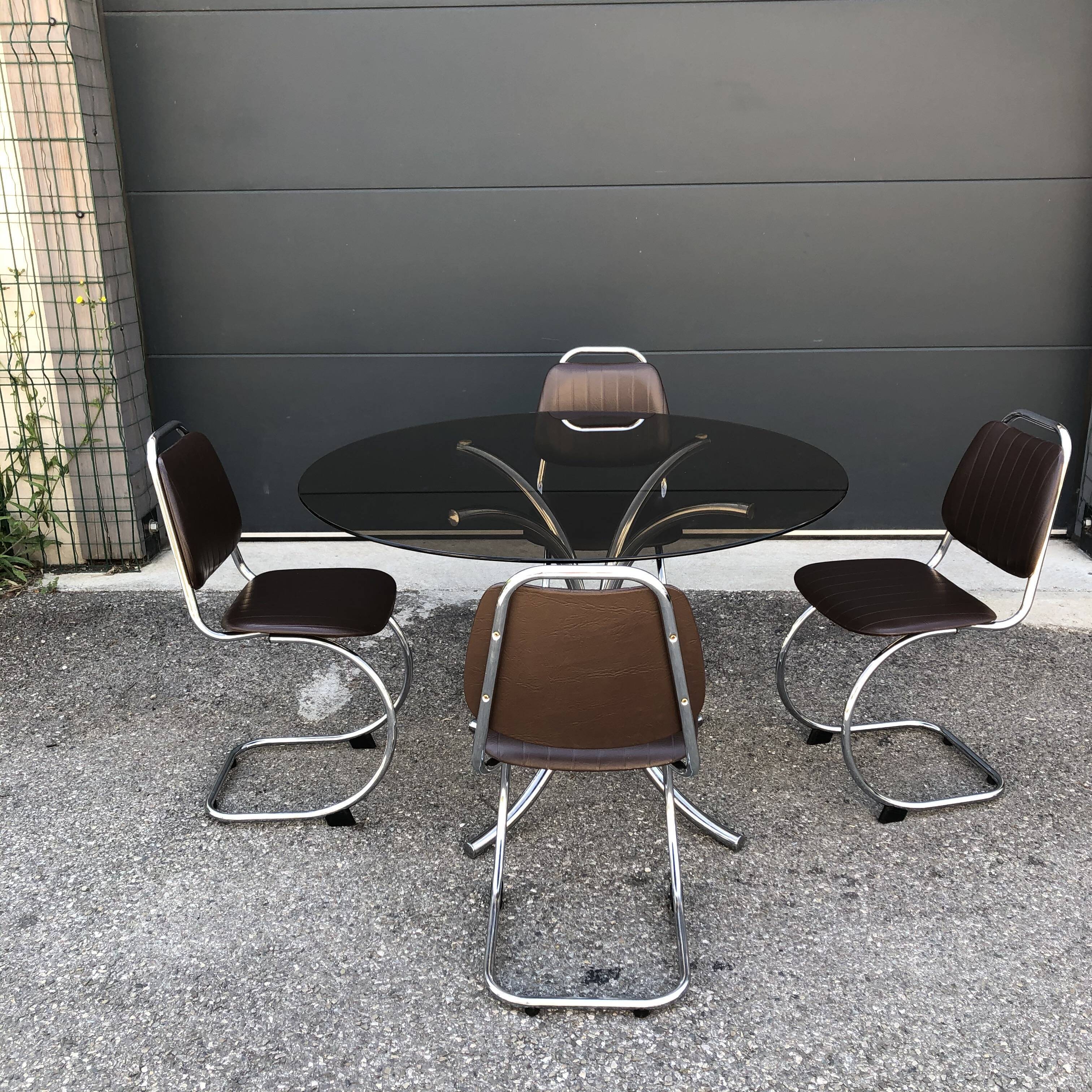 Roundtable and chairs
