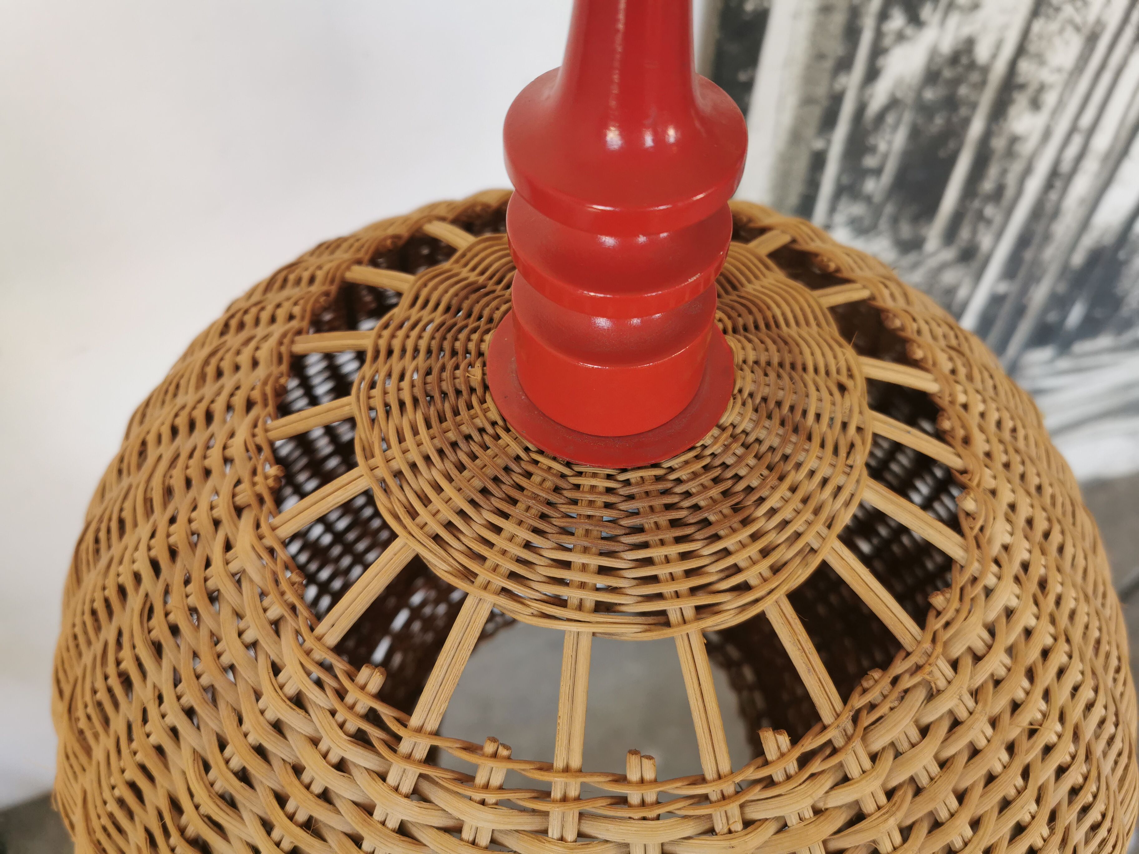 Rattan ball suspension