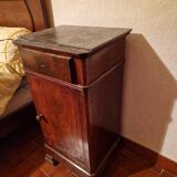 Table de chevet style Louis-Philippe