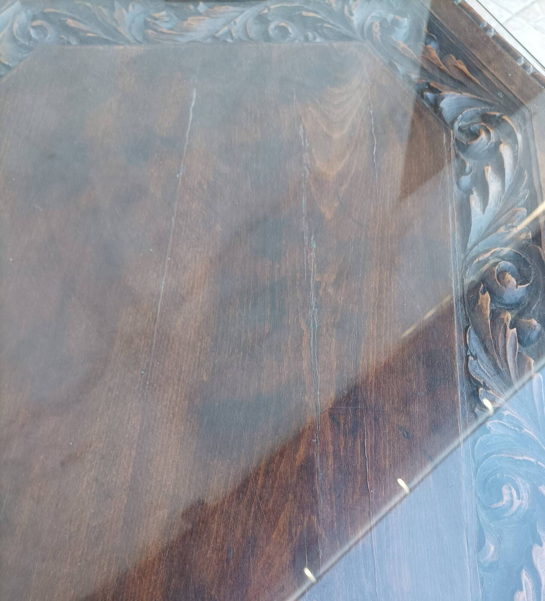 Table basse Art Déco en bois sculpté