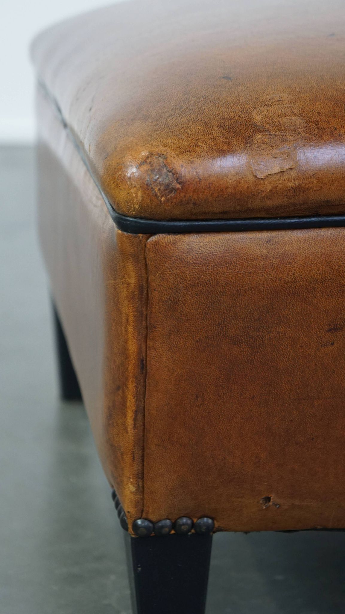 Large square sheepskin leather ottoman