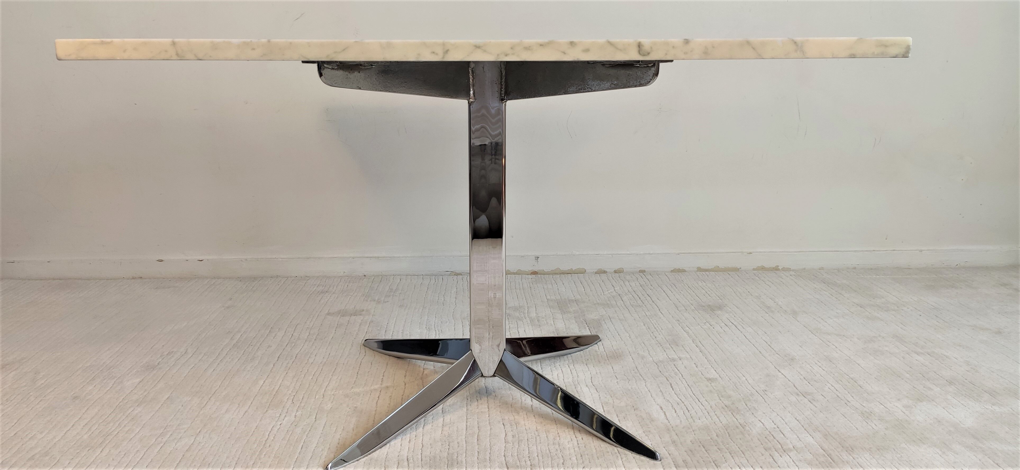 Coffee table Roche Bobois 70's carrara marble and chrome star foot