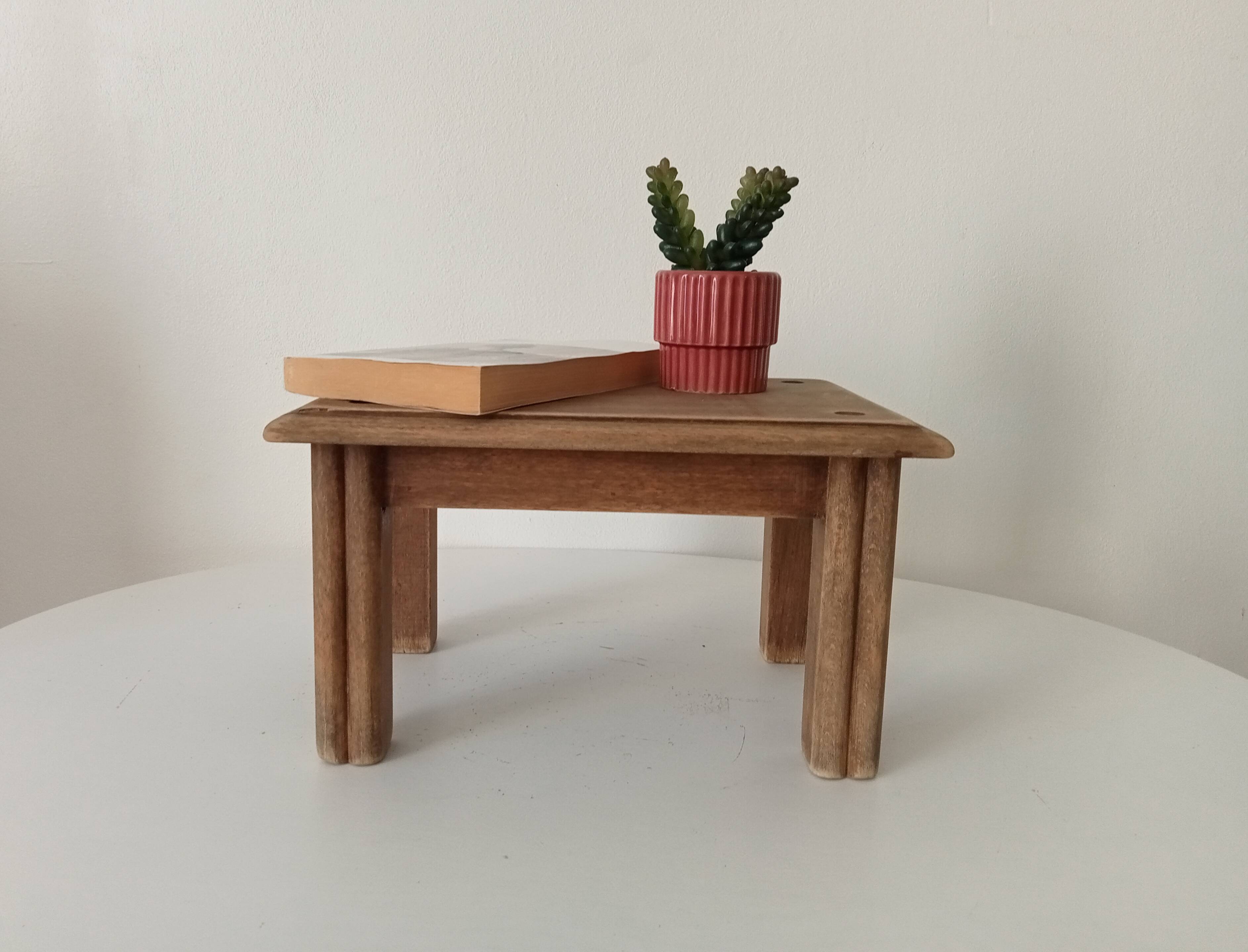 Small vintage oak plant stand stool
