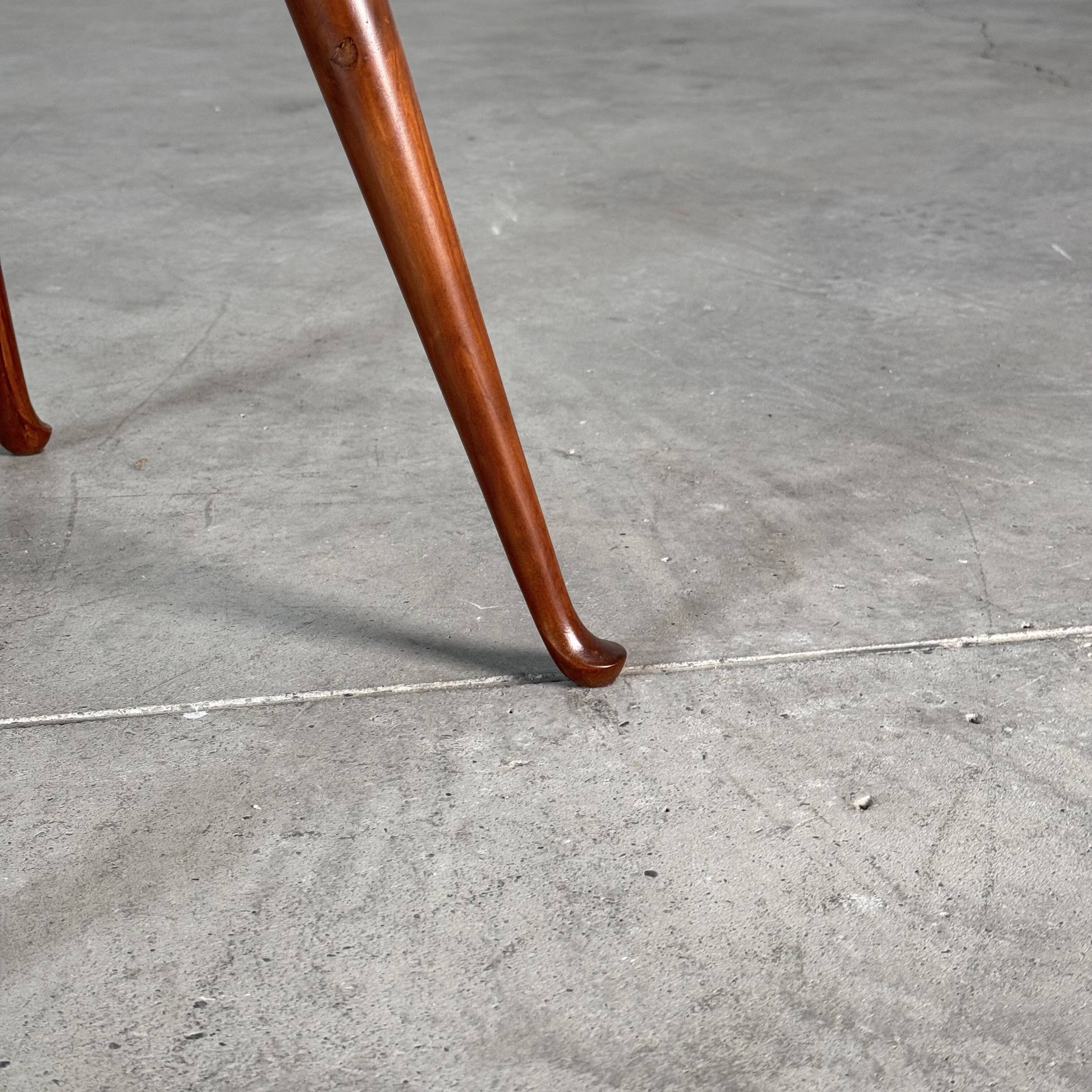 Round coffee table attributed to Paolo Buffa for Arrighi Serafino, 1950s.