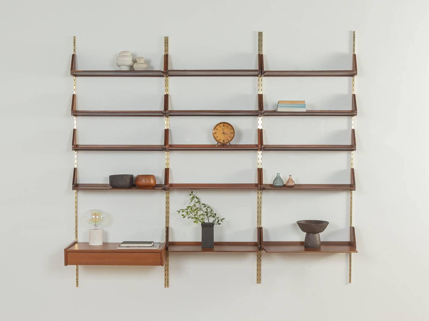WKS-192 Wall shelf, WK Möbel