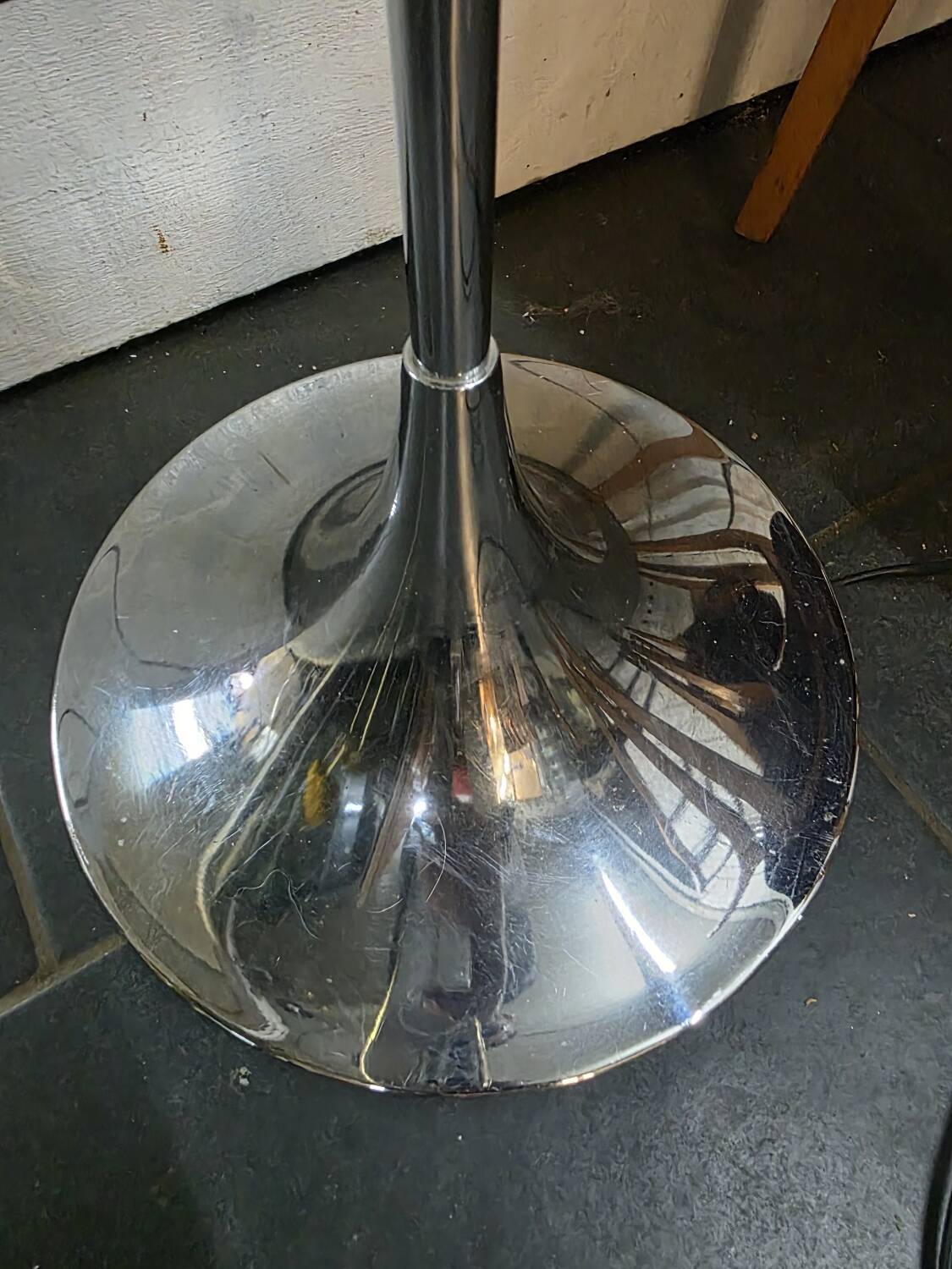 Vintage eyeball floor lamp with tulip base