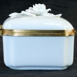 Bonbonniere or small porcelain box COQUET LIMOGES