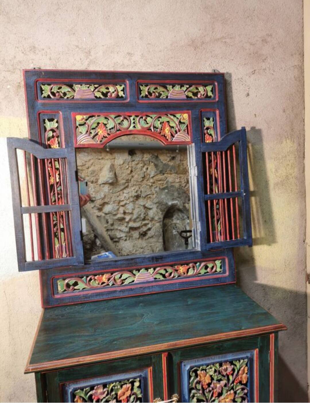 Buffet avec miroir balinais sculptés