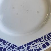 Set of 3 iron earth flat plates Faïencerie Niderviller. Blue and white “Art Deco” decor.
