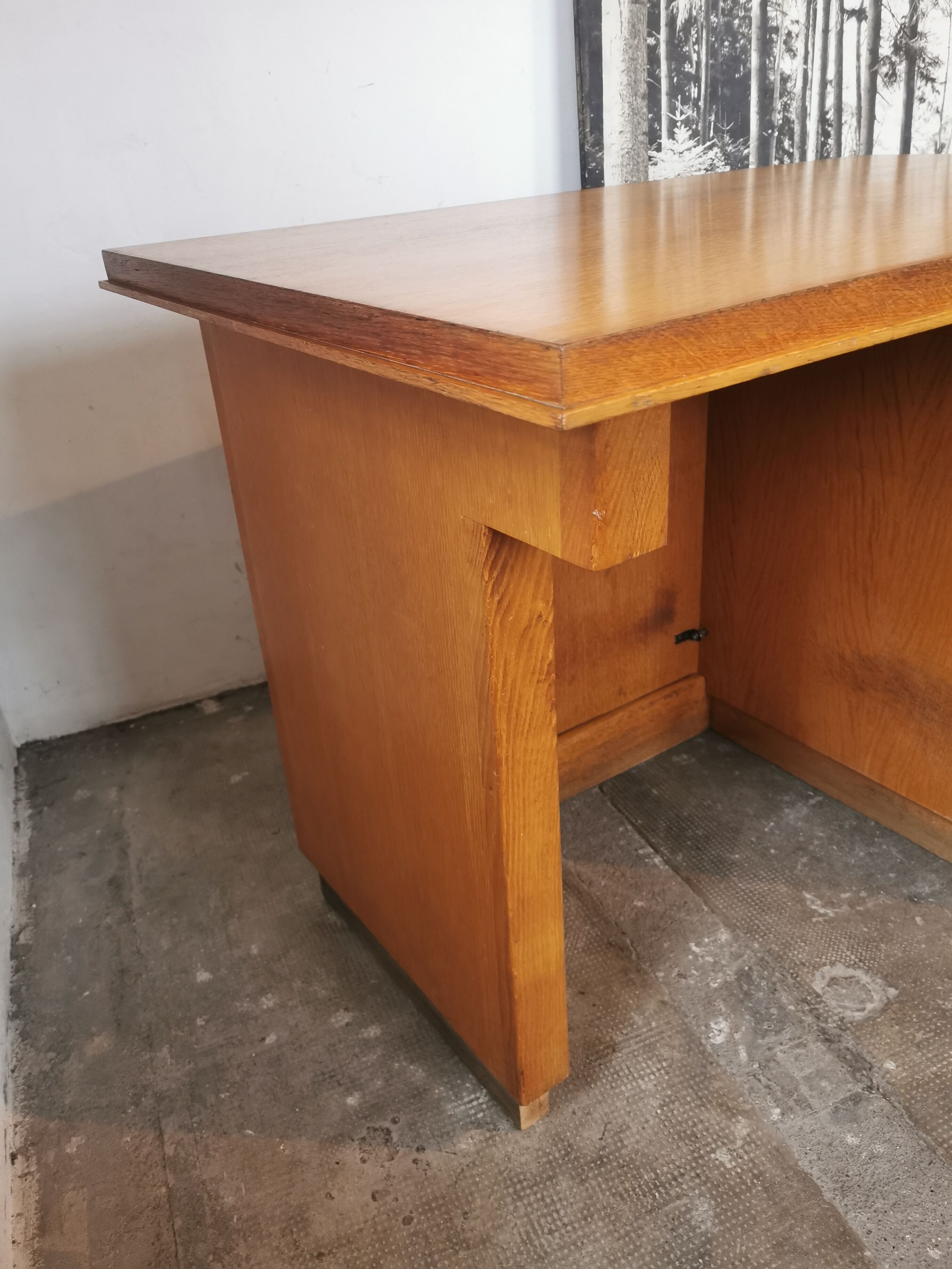 Bureau vintage des années 60