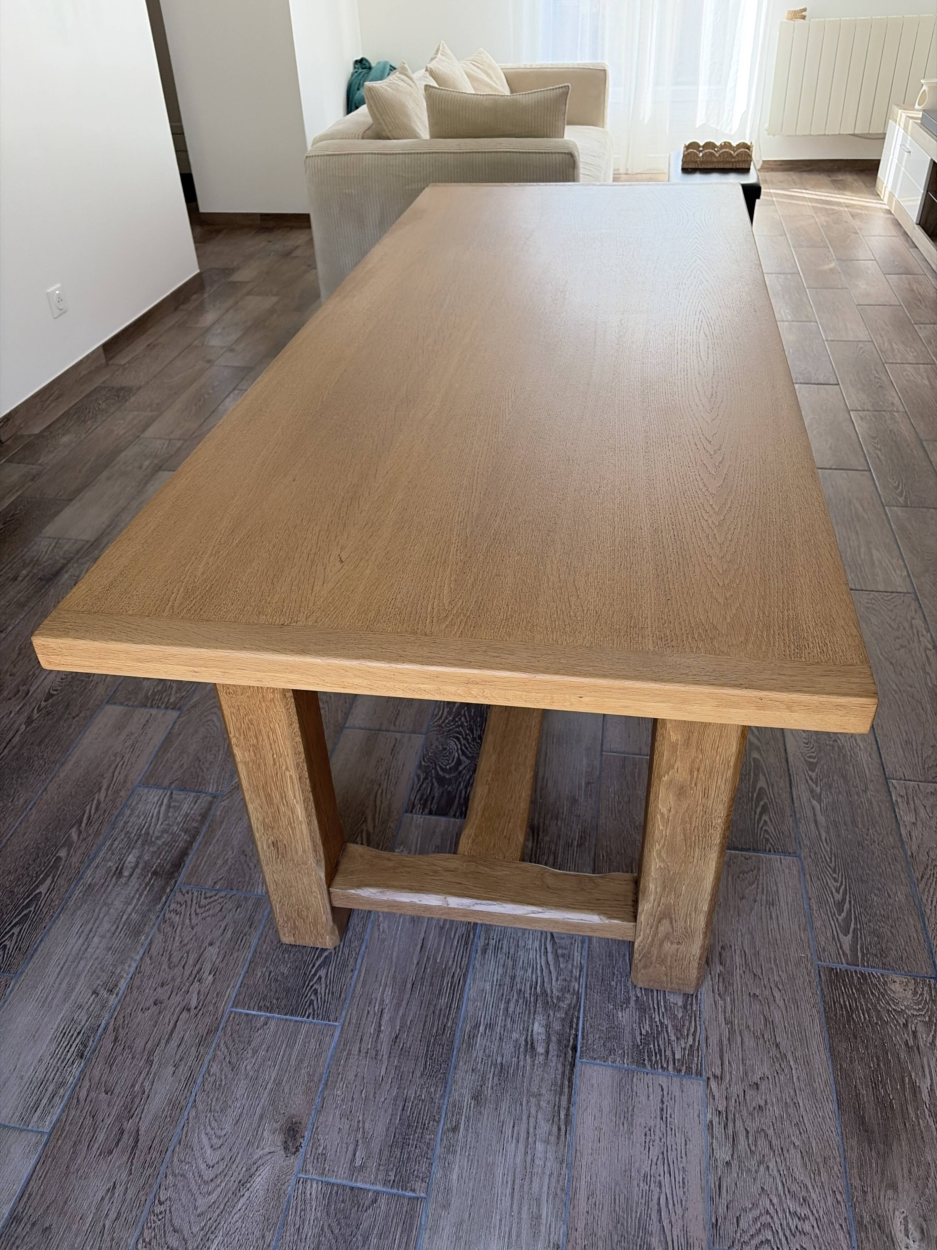 Table en chêne massif