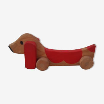 Wooden pull toy