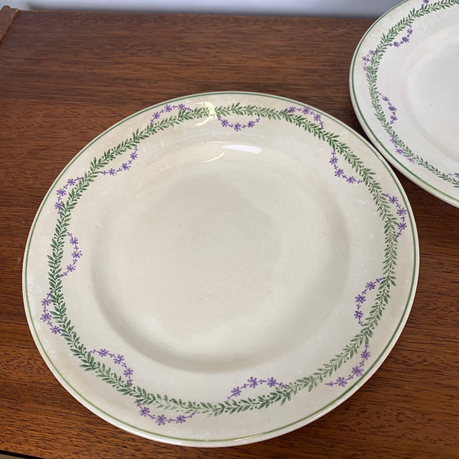 Set of 4 Longwy plates, Loridan model, early 20th century.