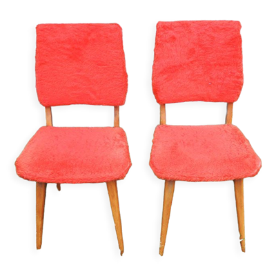 2 anciennes chaises ‘moumoute’ rouges
