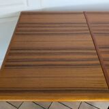 Scandinavian extendable table