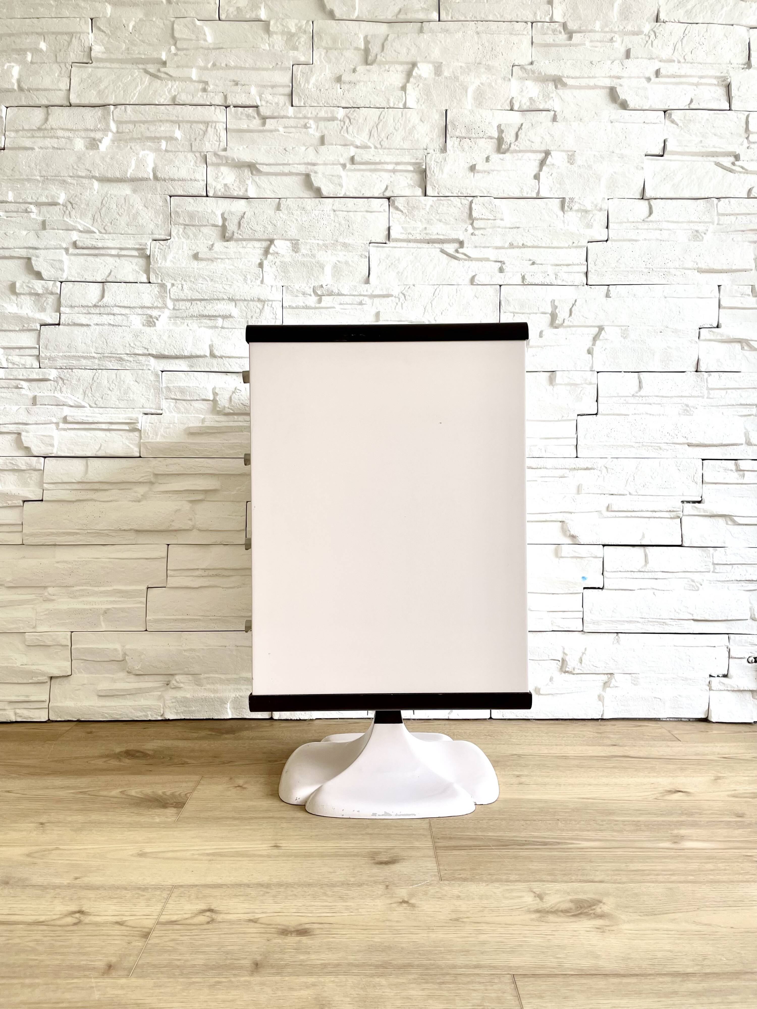 Chest of drawers, Gautier