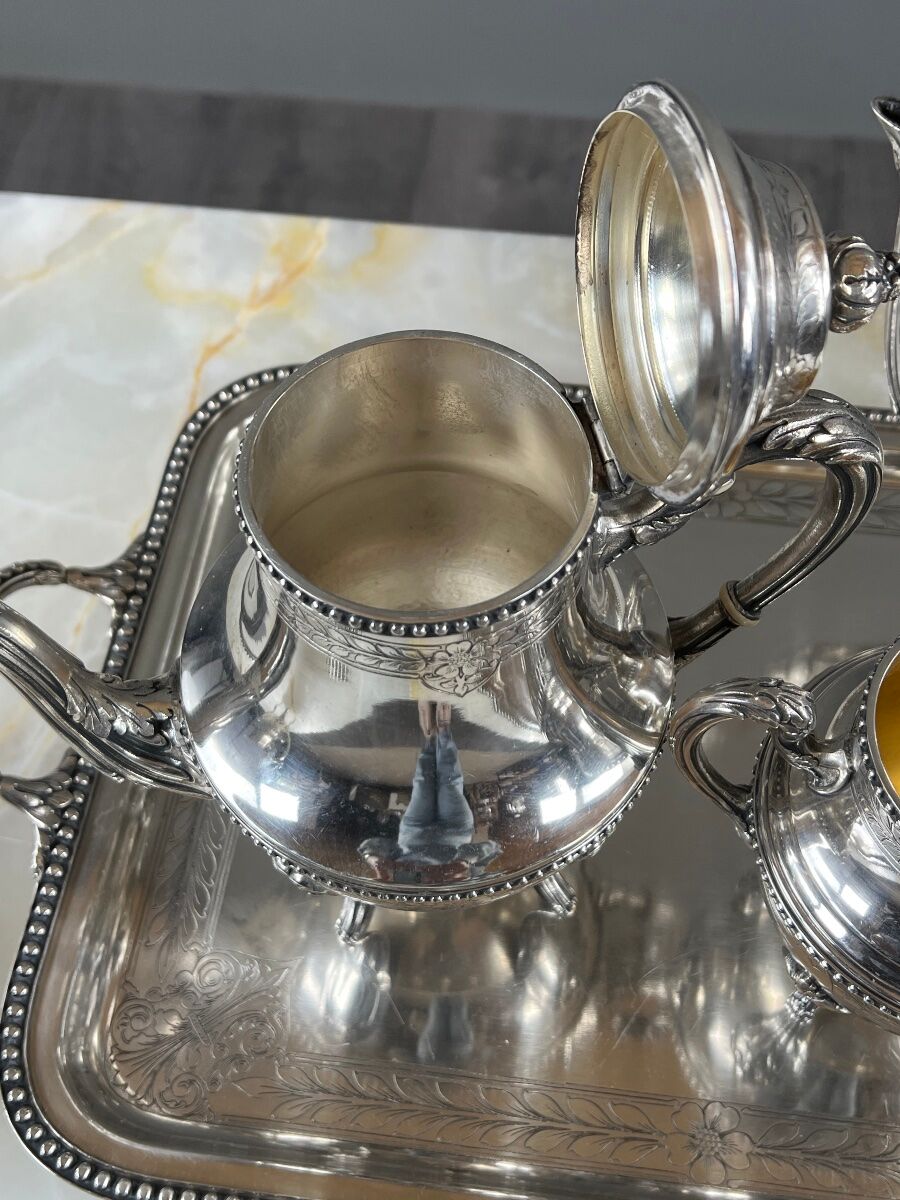 Silver-plated tea and coffee service, 5 pieces with tray, late 19th century.