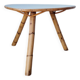 Table basse tripode – Rotin & Bambou – Plateau ovoïde bleu ciel