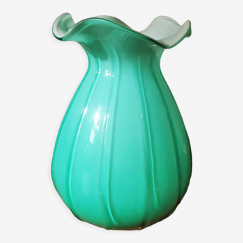 Corolla vase in almond-green Italian opaline