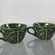 Paire de tasses en barbotine "Feuille de chou" - Caldas da Rainha
