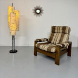 Vintage 1970s design armchair made of wood and fabric.