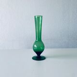 Vase vert en verre
