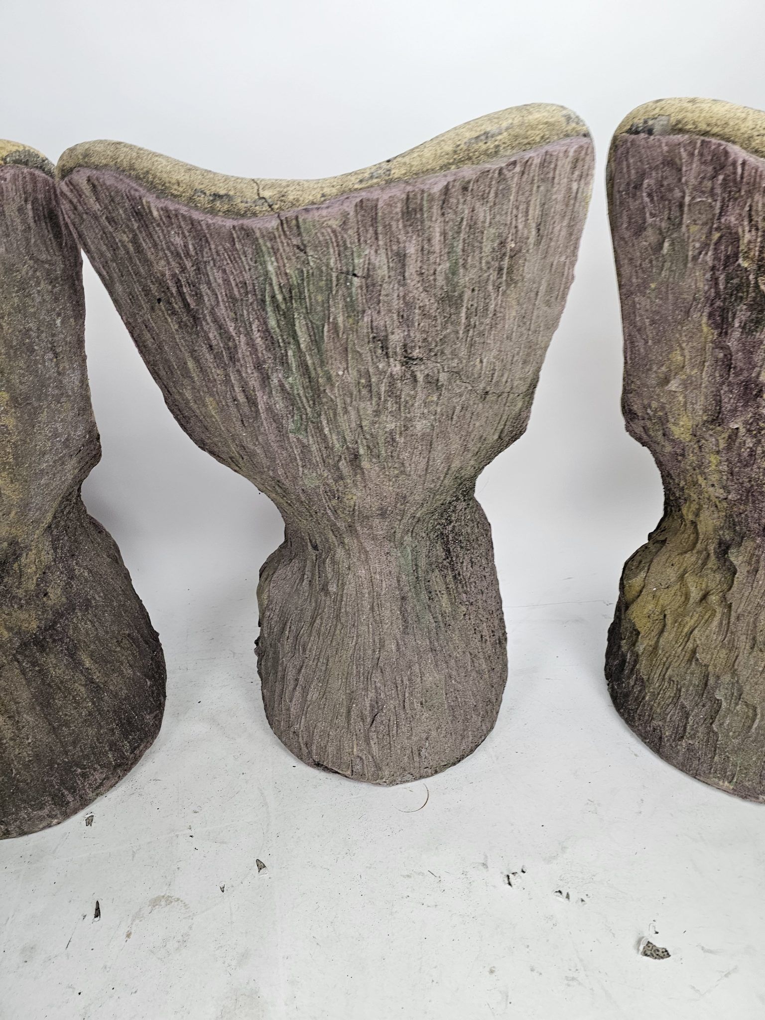 Set of 4 garden chairs stone tree stump