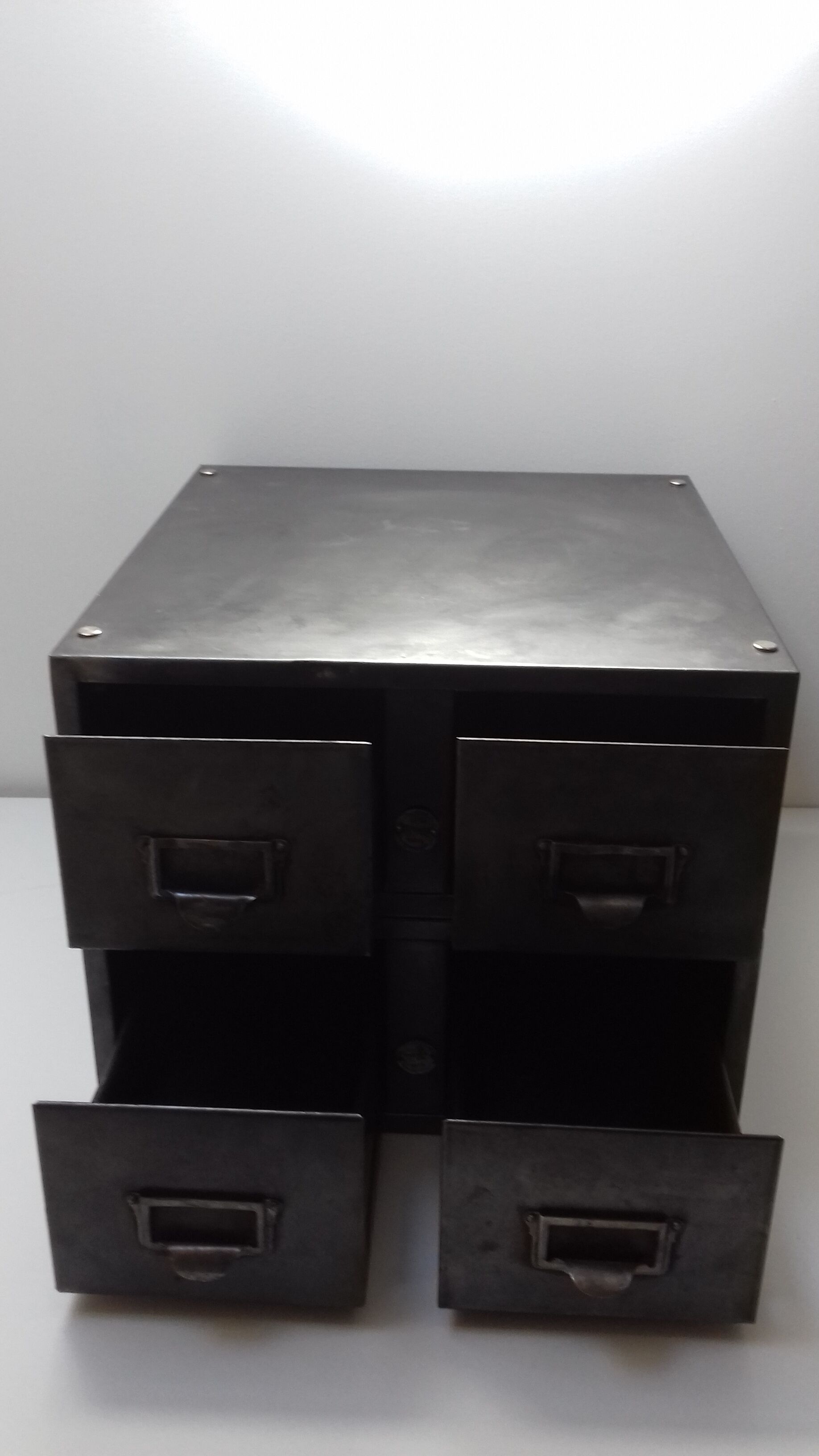 Ronéo furniture 4 drawers