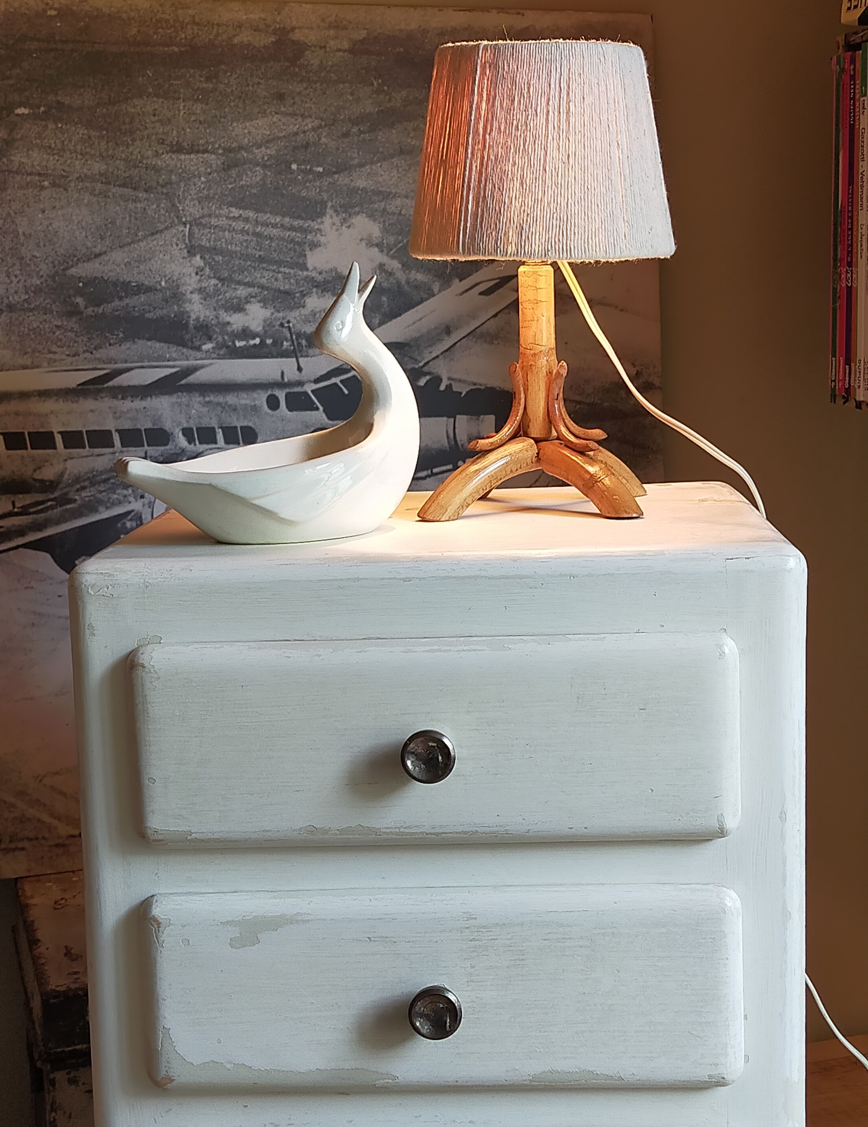 Empty pockets bird soap holder white ceramic Art-deco