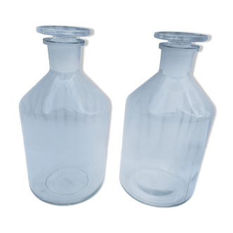2 old laboratory bottles / flasks with glass stoppers - 1000 ml