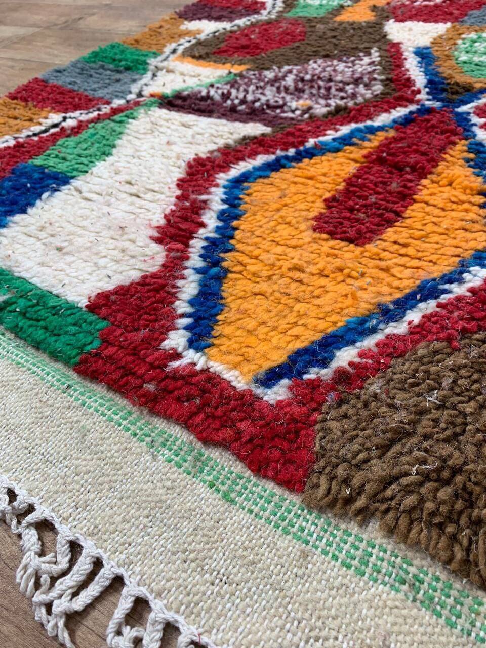 Handmade moroccan berber rug 243 x 157 cm