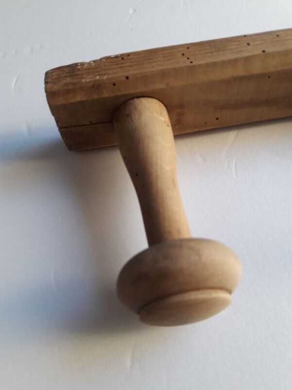 Coat rack 2m, 14 wooden wall hooks