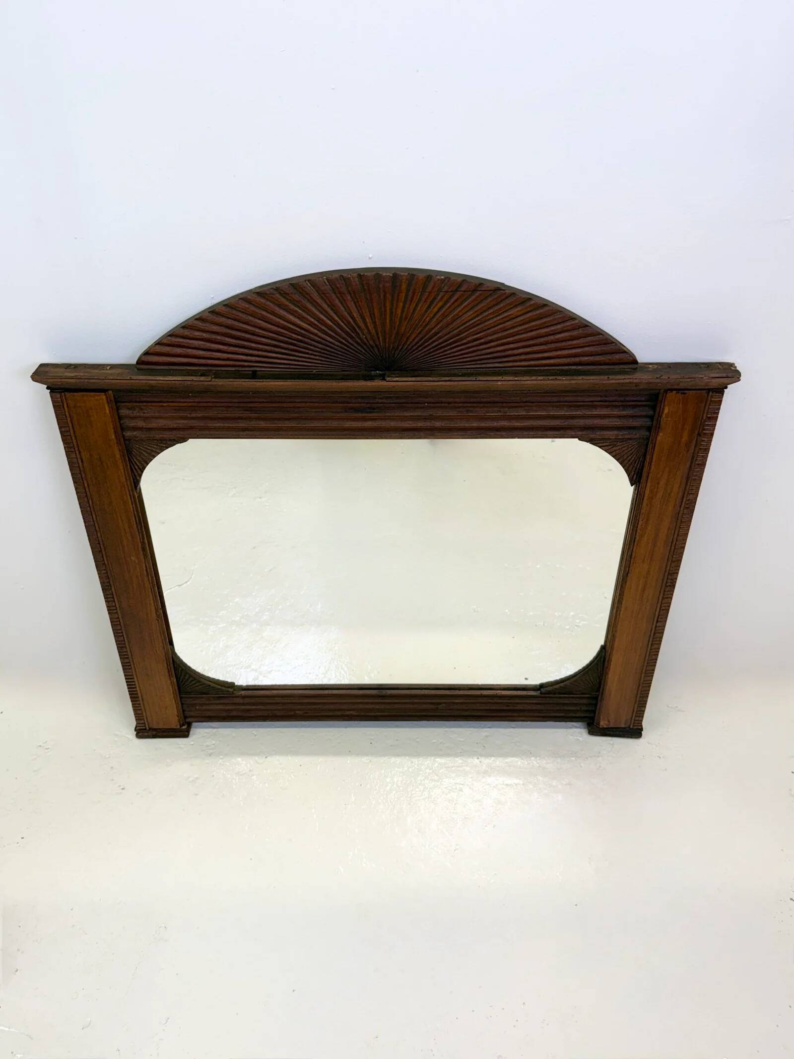 Miroir art déco en bois sculpté, 1930s