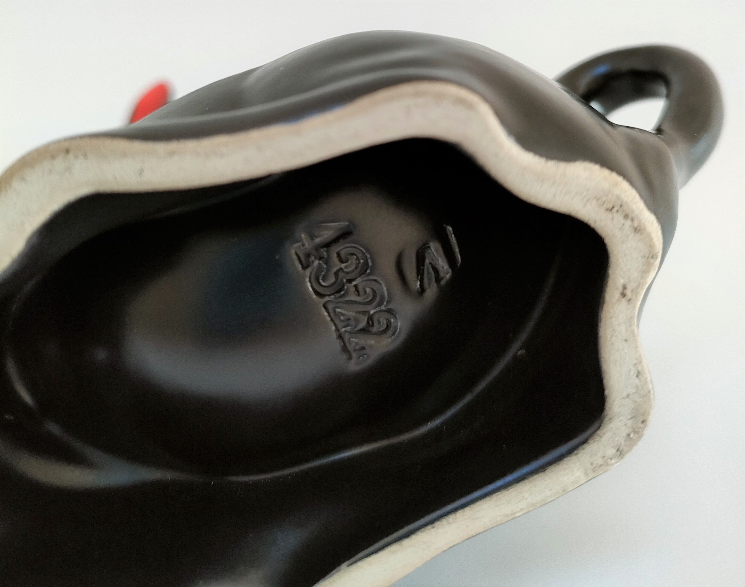 Empty pocket zoomorphic figure ceramic design 60s