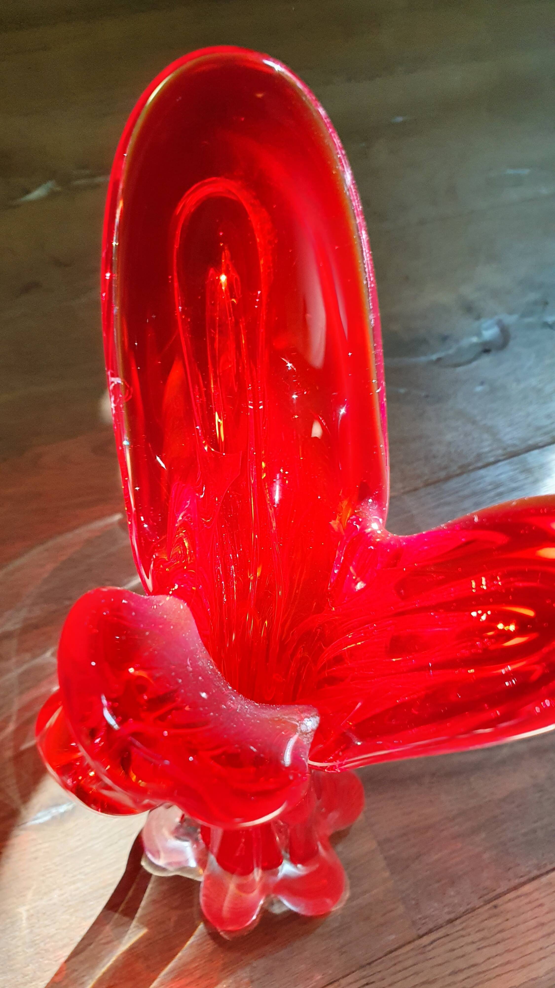 Trilobe vase in transparent Murano glass and vintage magenta