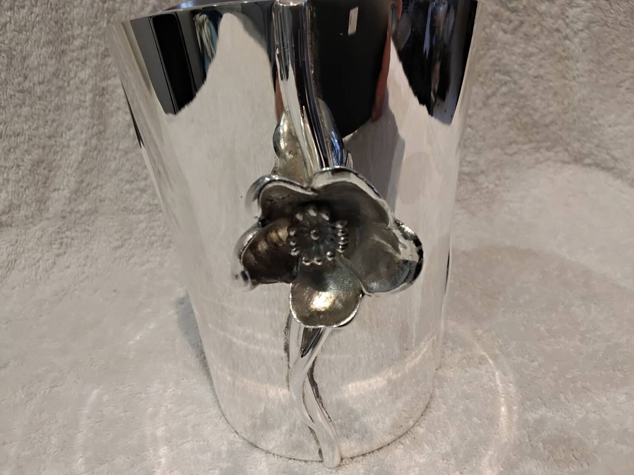 Superb silver-plated ice bucket by Christofle Anemone
