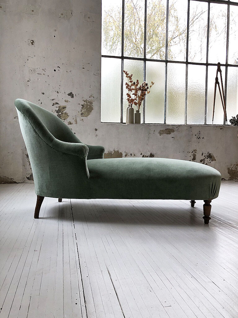 Meridian Napoleon III green velvet