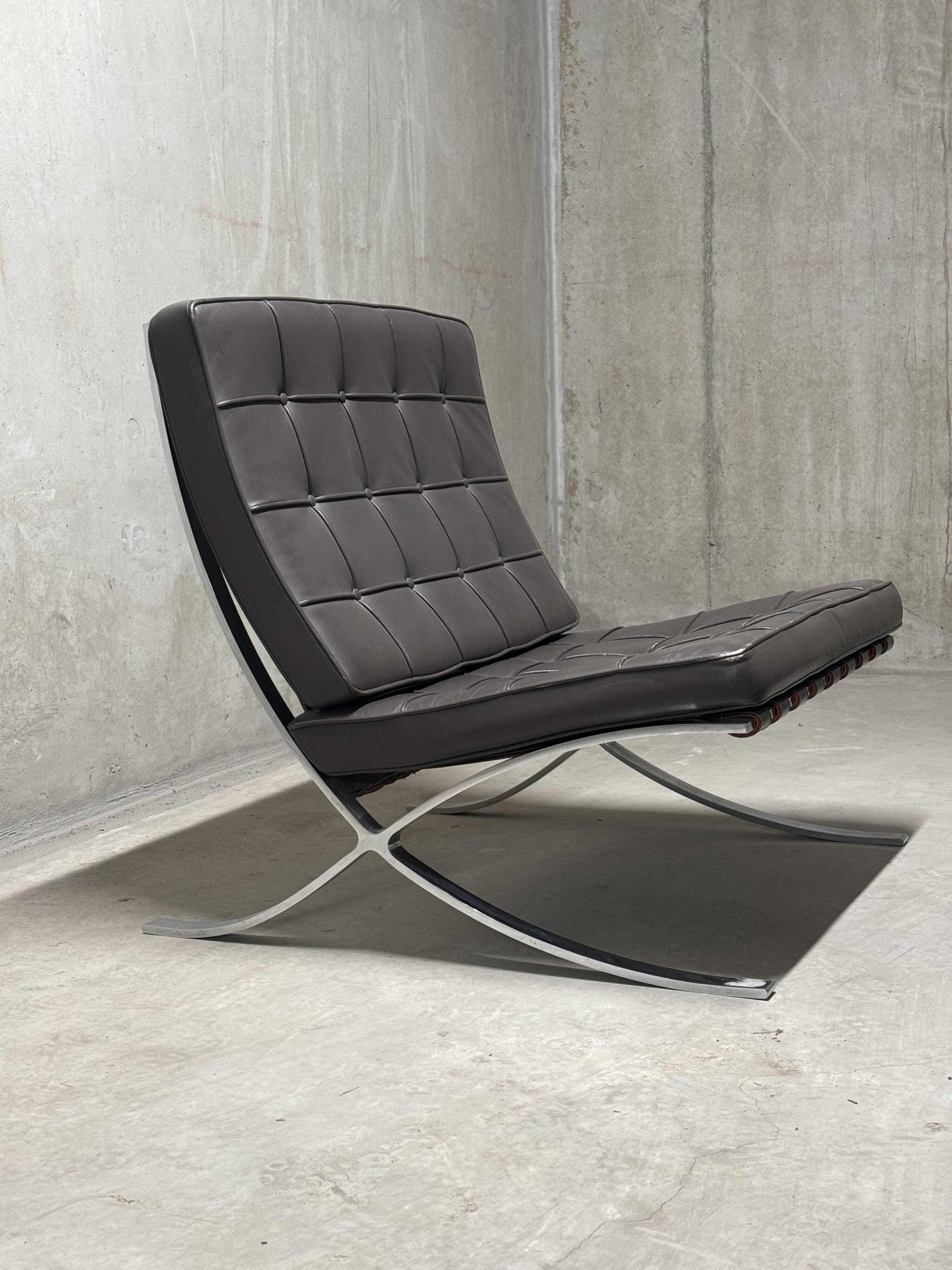 Barcelona Armchair Mies Van Der Rohe Knoll