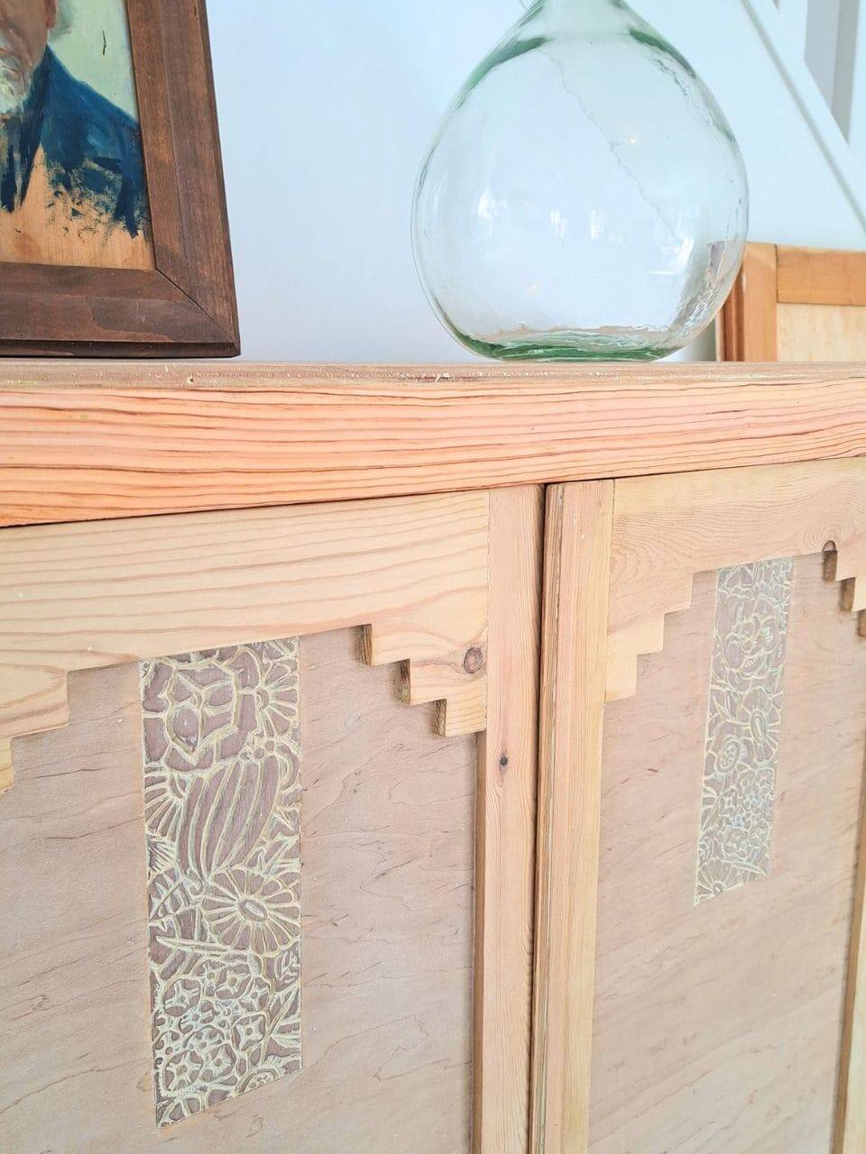 Parisian Art Deco wardrobe in stripped natural wood – floral patterns