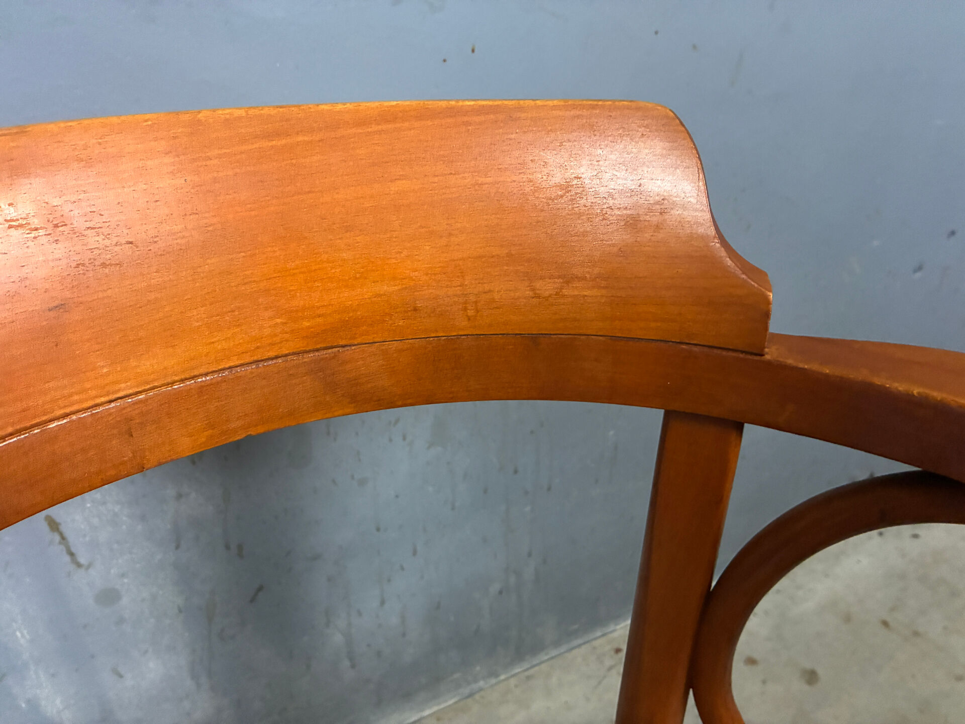 Chaises Thonet 233 Cosmos en cannage Ligna