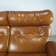 Canapé cuir fauve scandinave